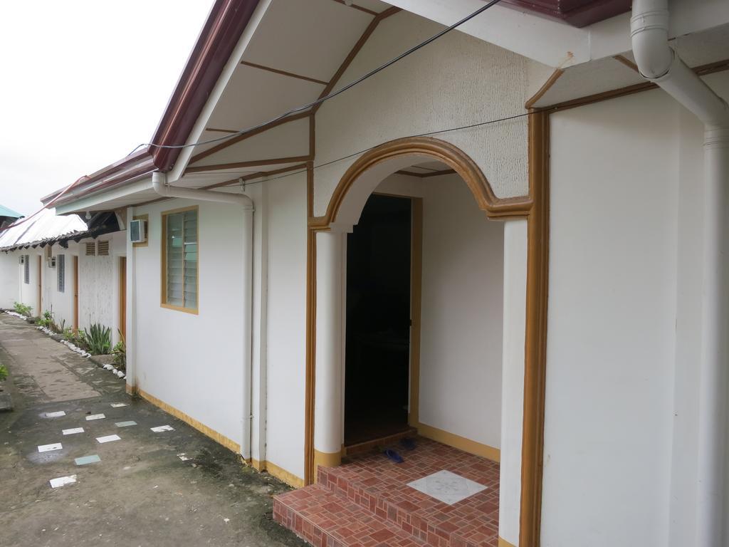 Anilao Scuba Dive Center Hotell Batangas Exteriör bild